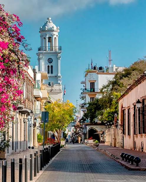 Calle histórica de la Ciudad Colonial